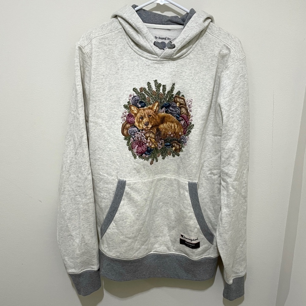 ** BUNDLE SALE 3/$20 ** Champion Hooded Sweatshirt Fox Animal, Size Medium